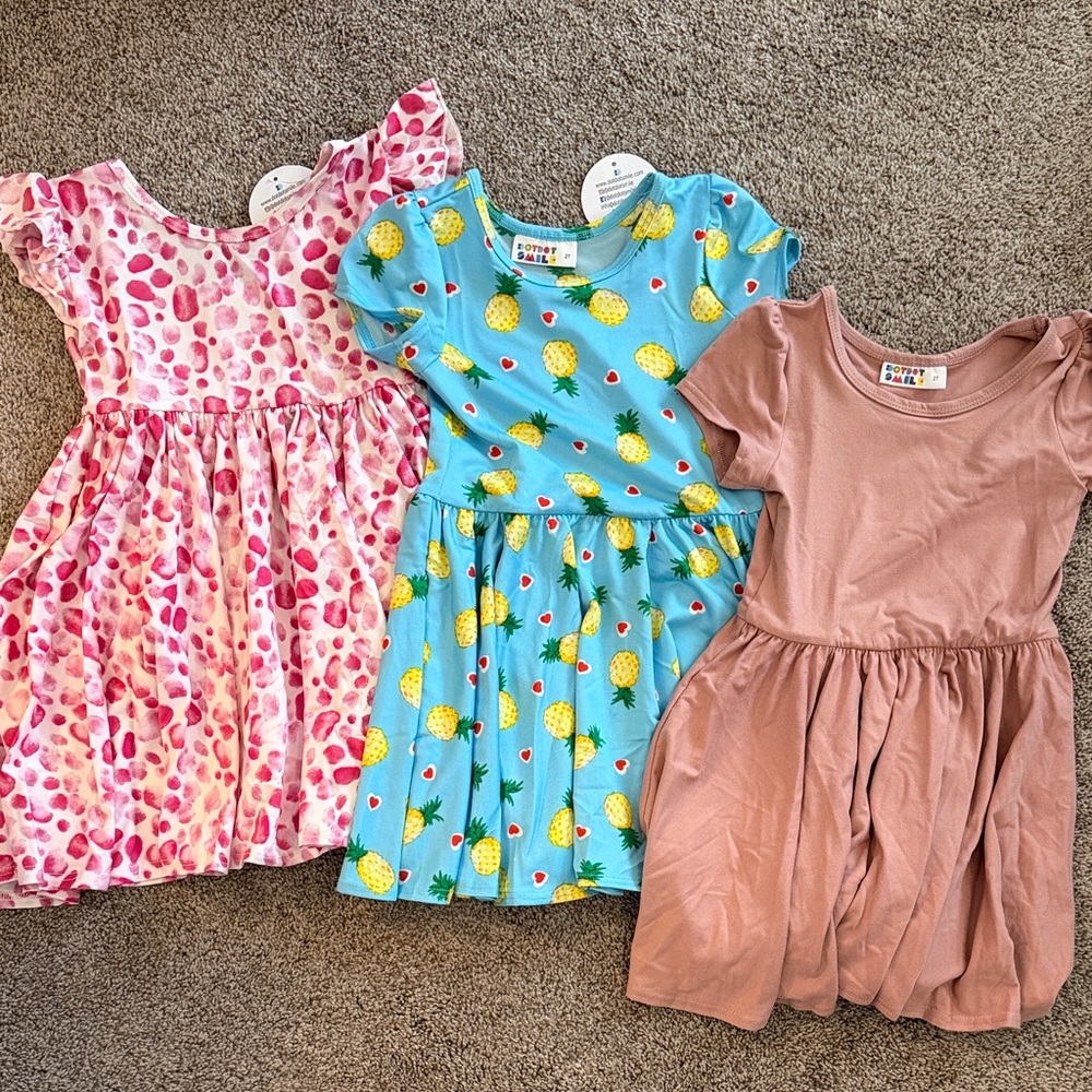 Dot dot smile dress